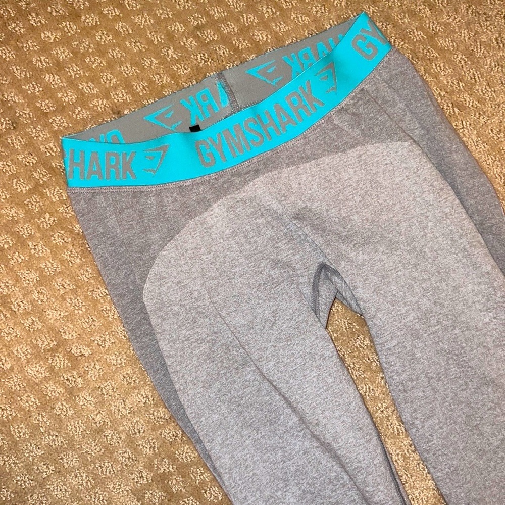Grey gym shark athletic leggings